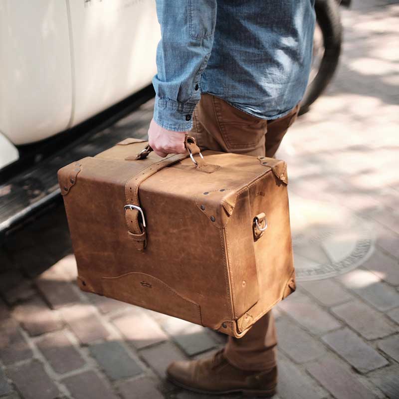The Grandfather Overnight Case is a durable, high-quality case perfect for all types of travel. It is made with a custom 316 Stainless Steel and features a super thick thread that is industrial, marine grade, and UV resistant.